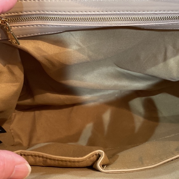 ****CLEARANCE SALE****NWT BEBE QUILTED TOTE - Picture 5 of 5